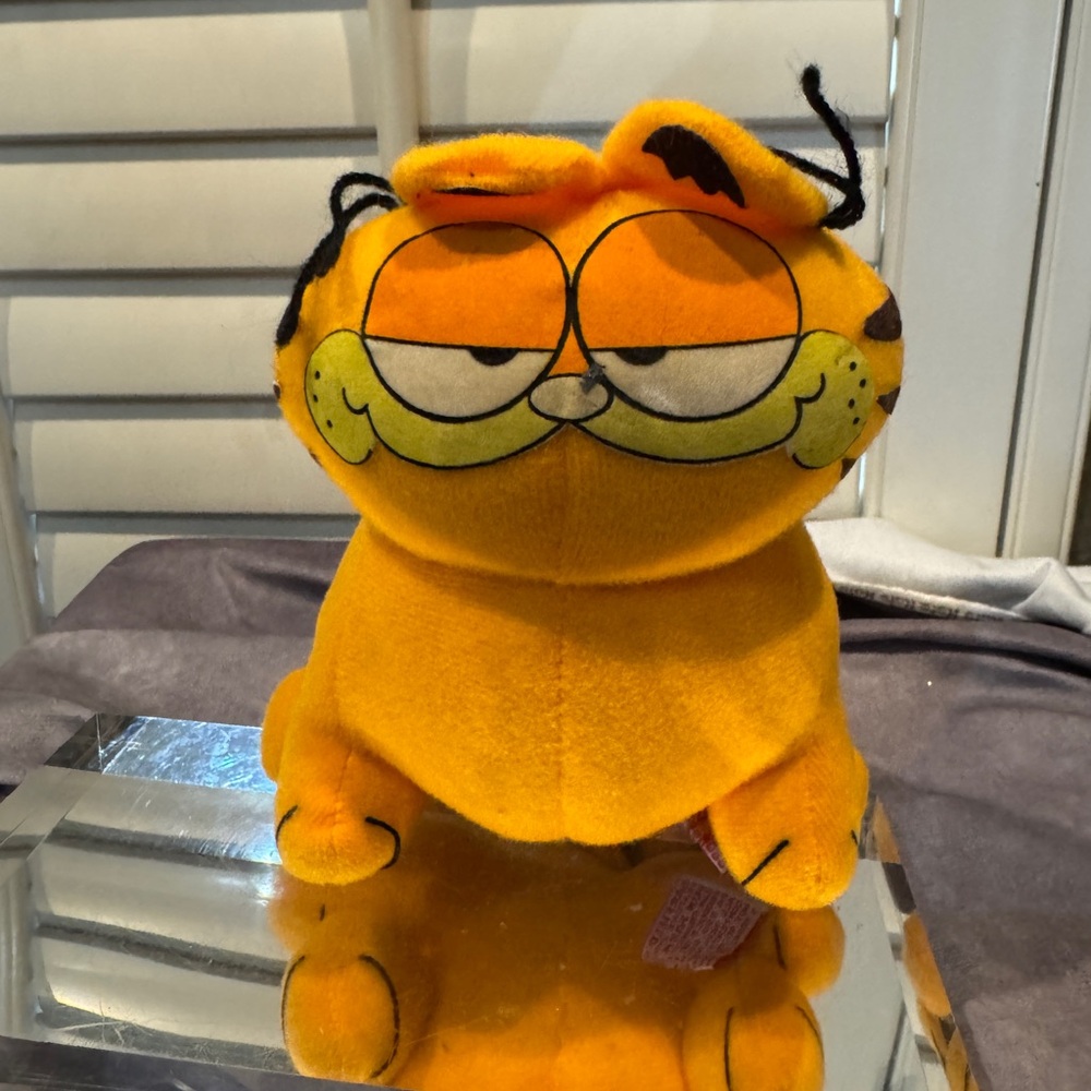 Garfield Plush Toy‎ 1981 sitting